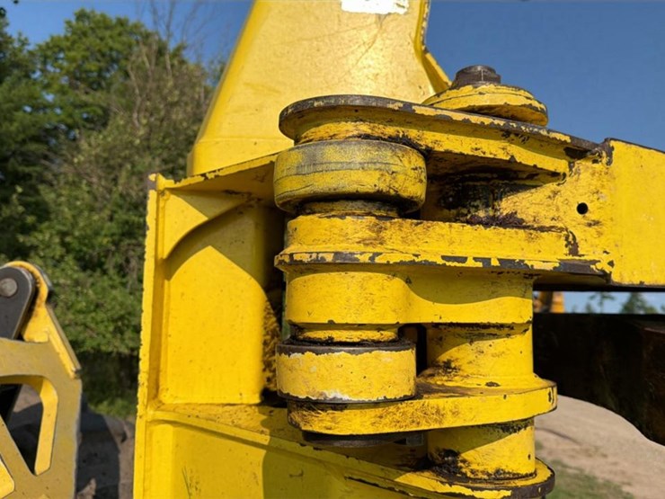 2012-deere-843k-image-18