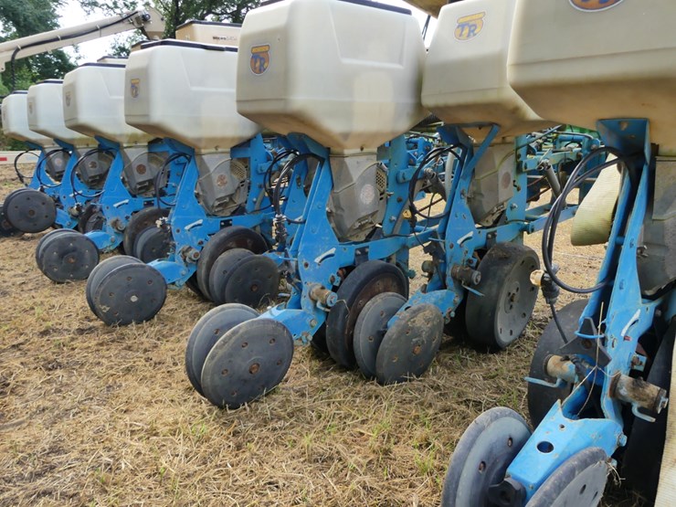 monosem-6-row-twin-planter-image-7