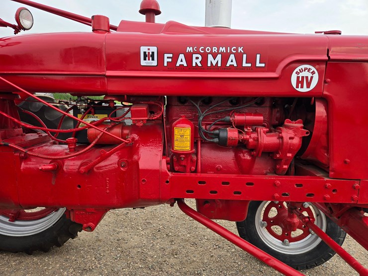 1939-farmall-super-hv-tractor-image-8