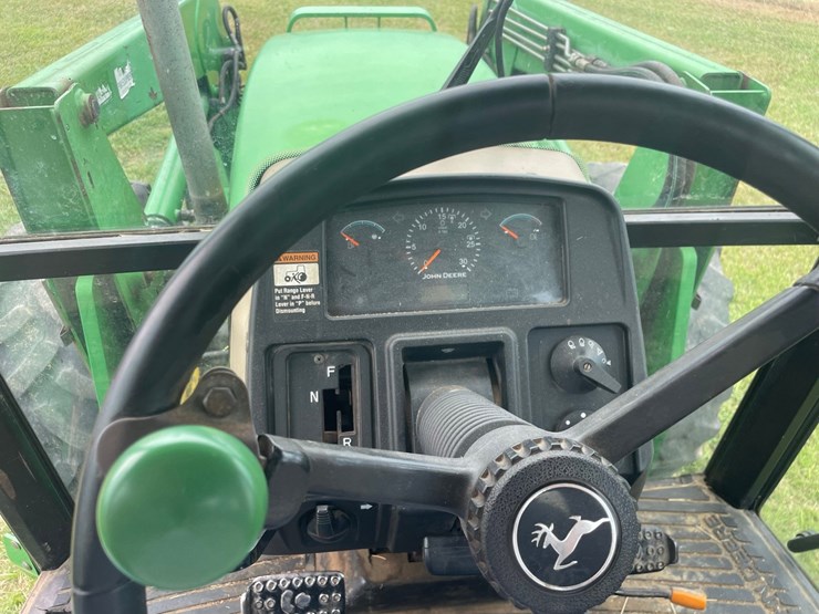 2004-john-deere-5520-image-44