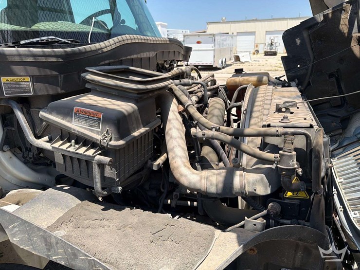 2013-international-durastar-4300-image-30