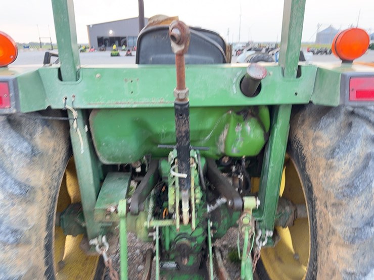 john-deere-1070-image-10