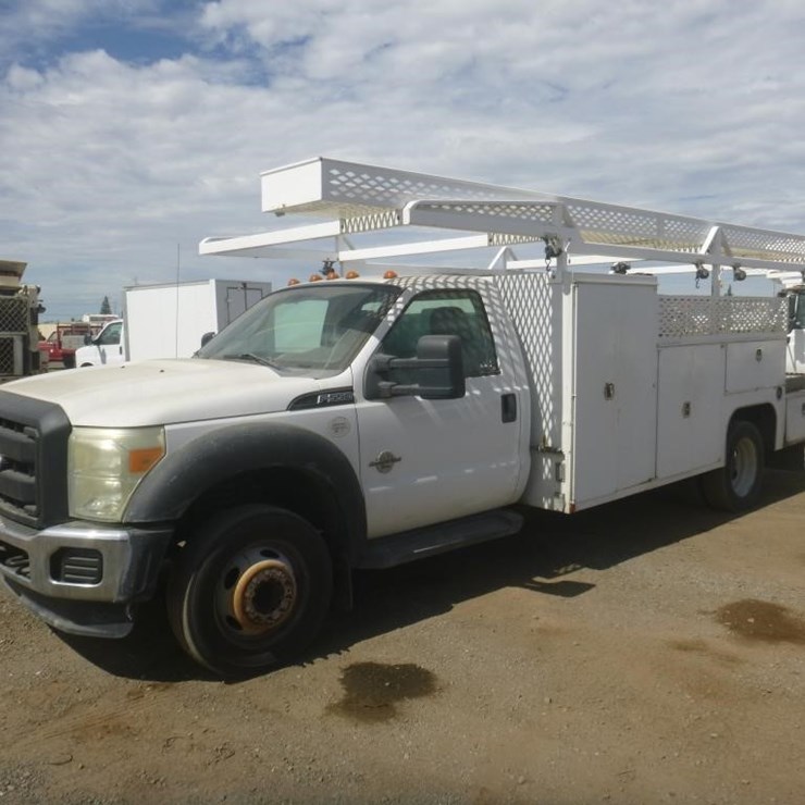 2011 FORD F550