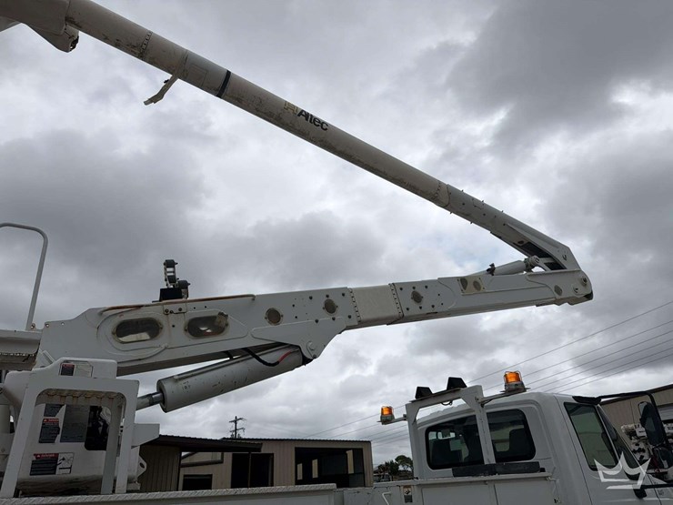 2018-international-durastar-4300-image-24