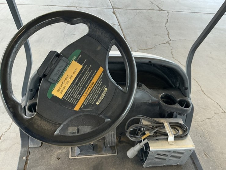 2009-club-car-golf-cart-image-11