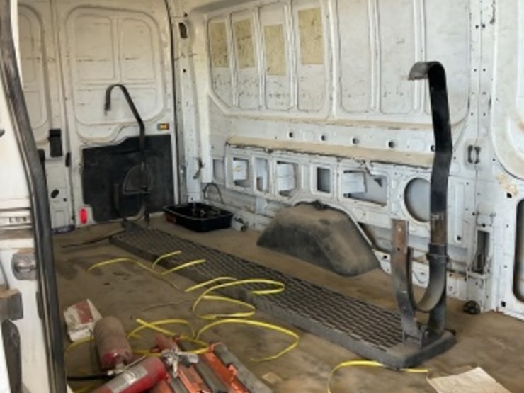 2020-ford-transit-image-11