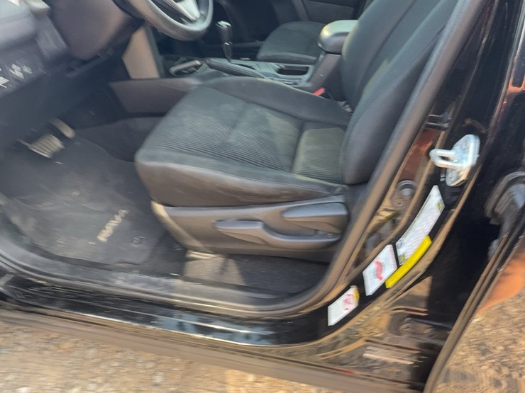 2018-toyota-rav4-image-34