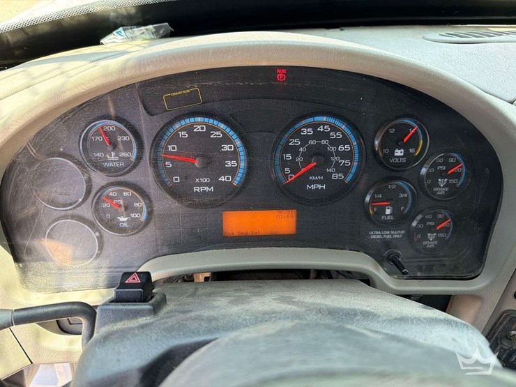2013-international-durastar-4300-image-48