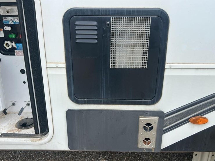 #139-•-2022-grand-design-solitude-310gk-camper-image-37