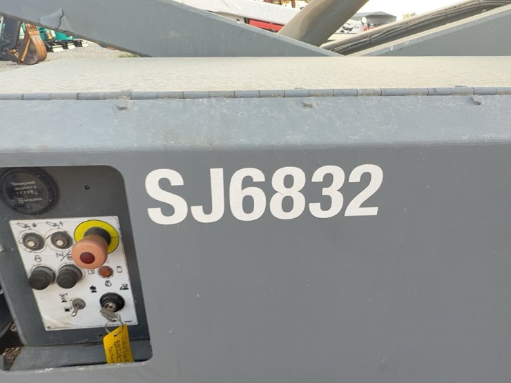 skyjack-sj6832rt-image-27