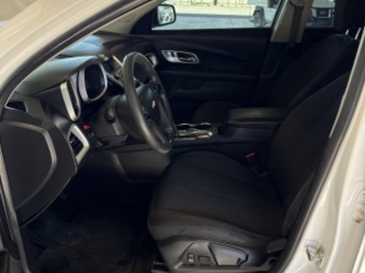 2015-chevrolet-equinox-image-21