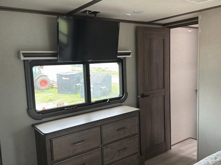 #138-•-2022-grand-design-solitude-345gk-camper-image-34