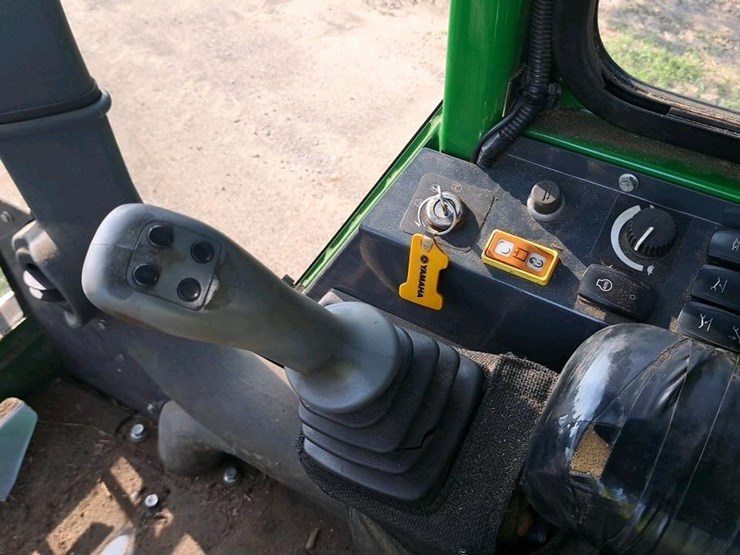 2016-deere-437e-image-14
