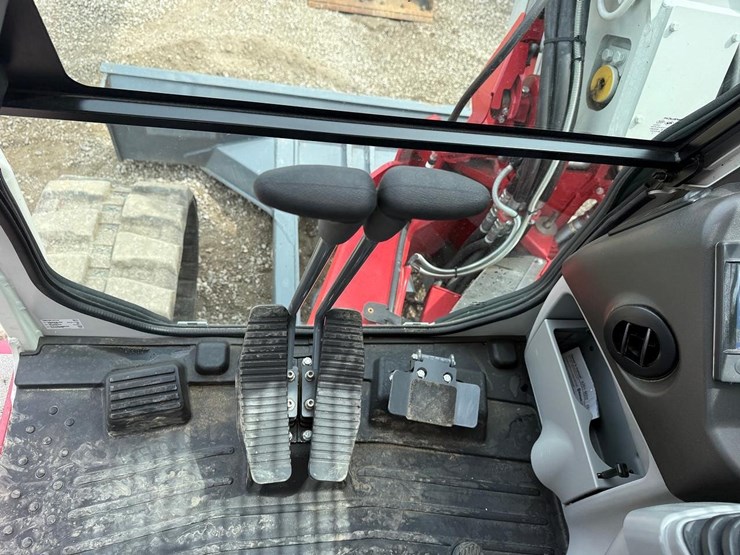 takeuchi-tb280fr-image-18