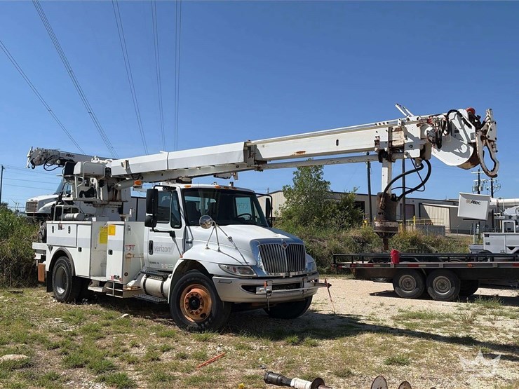 2012-international-durastar-4300-image-2
