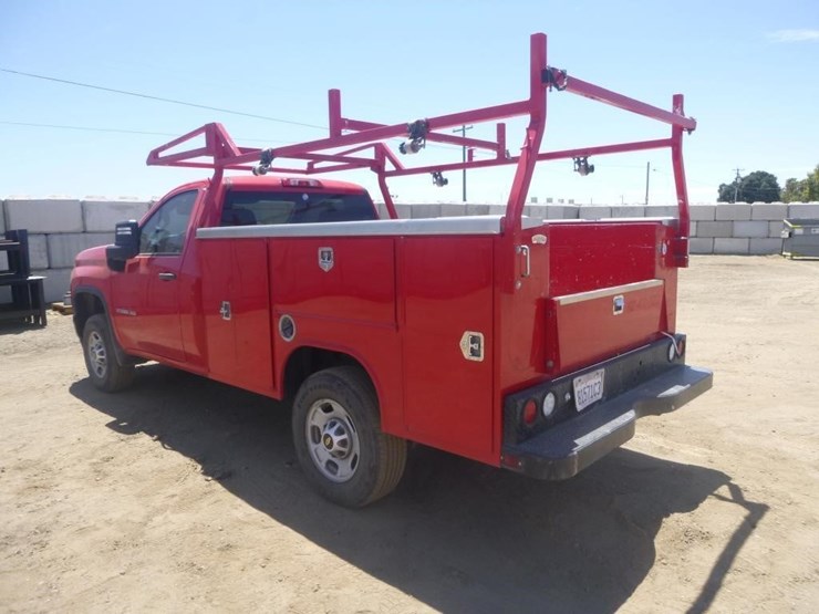 2020-chevrolet-2500-image-5