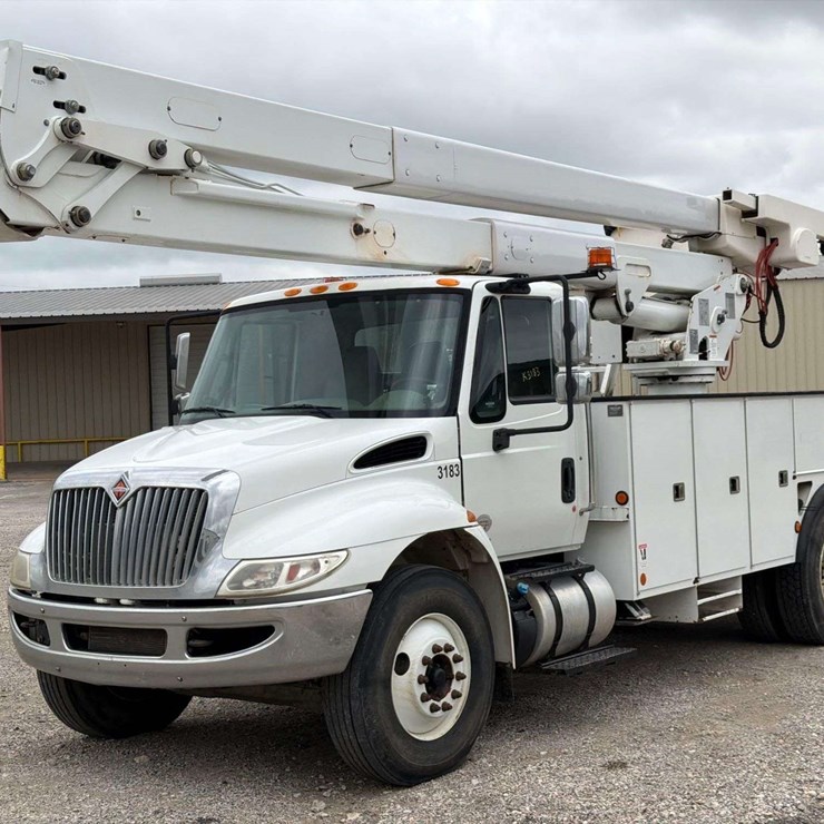 2019 INTERNATIONAL DURASTAR 4300