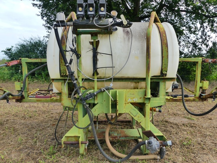 3pt-300-gal-boom-sprayer-image-6