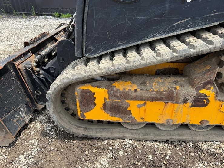 2013-jcb-190t-image-17