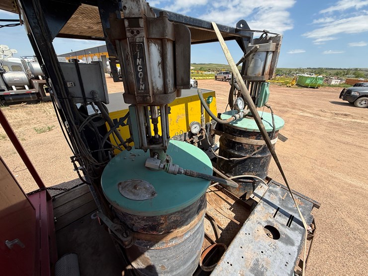 meyer-20k-psi-high-flow-grease-unit-mtd-on-2008-temc-14’x102”-t/a-bp-trailer-image-14