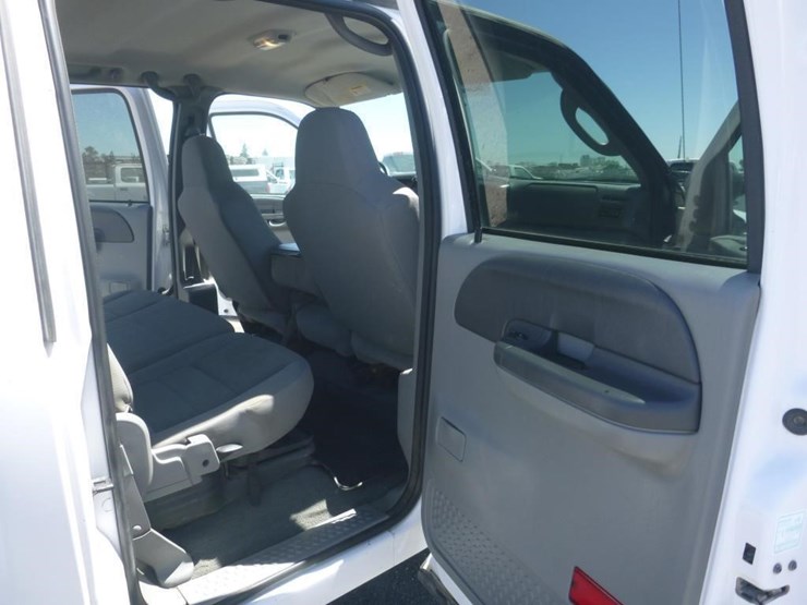 2004-ford-f350-image-8