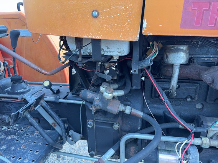 2004-tractor-king-200-image-24