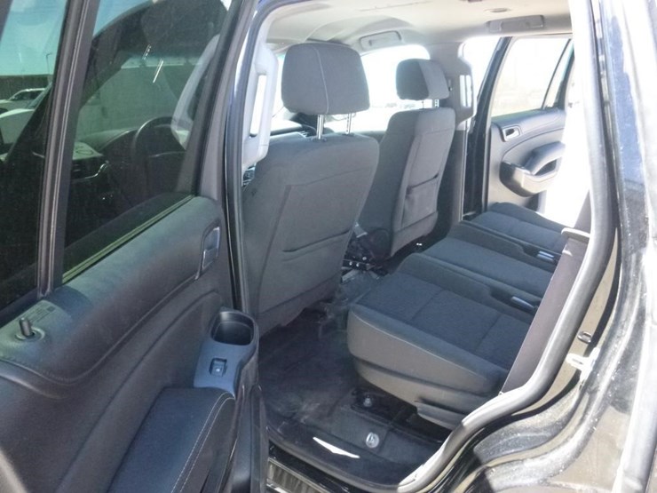 2016-chevrolet-tahoe-image-7