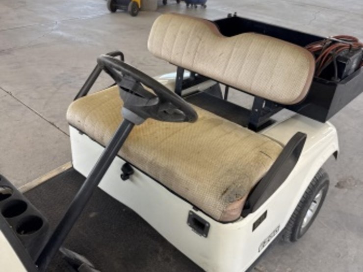 2004-ez-go-golf-cart-image-10
