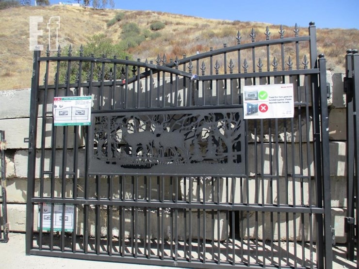 7'-x-20'-bi-parting-driveway-farm-gate-image-1