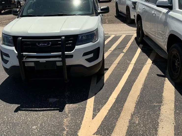 2018-ford-explorer-image-2