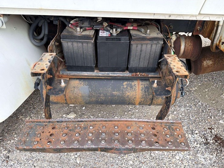 2008-international-durastar-4300-image-18