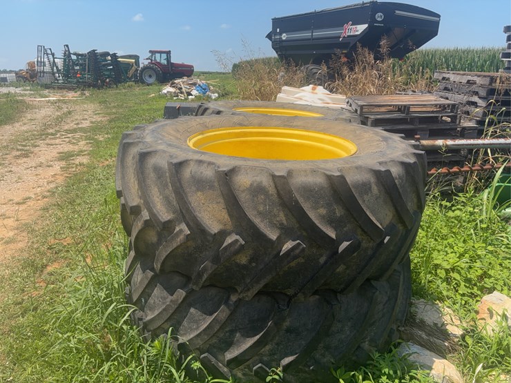 set-of-4-floater-wheels-for-r4030-sprayer-image-6