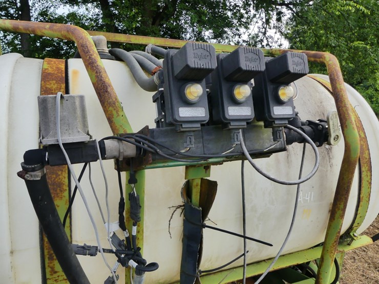3pt-300-gal-boom-sprayer-image-7