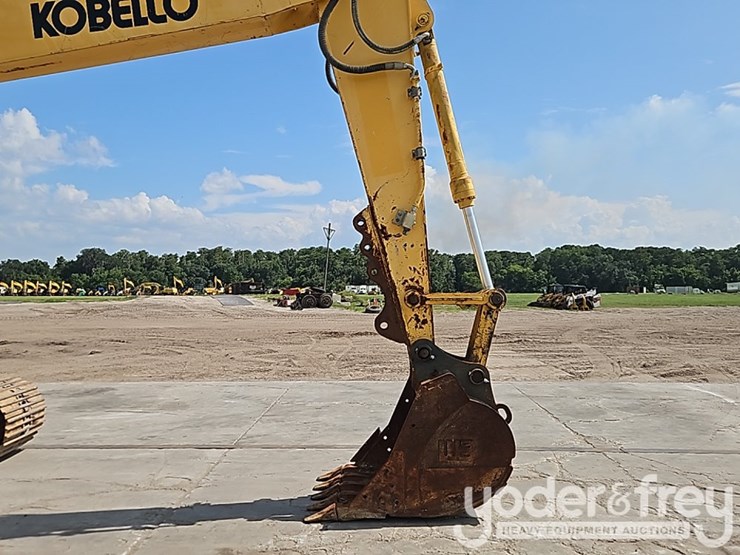 2017-kobelco-sk210-image-16