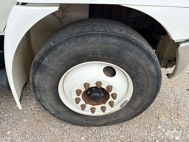 2019-international-durastar-4300-image-48