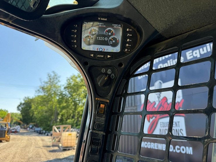 2020-bobcat-t550-image-24