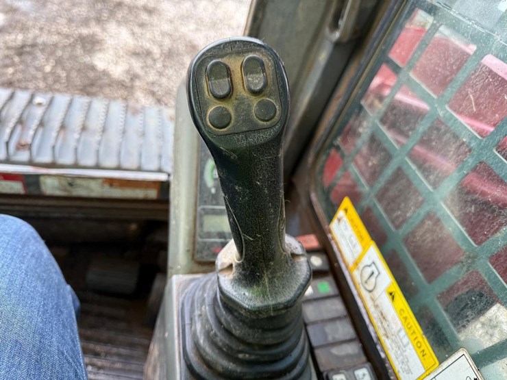 2019-takeuchi-tl8-image-20
