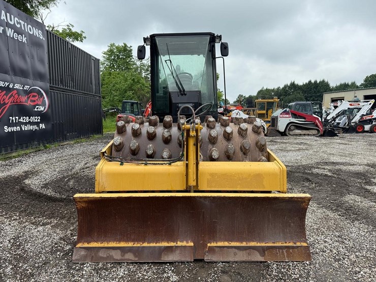 2011-caterpillar-cp56-image-7