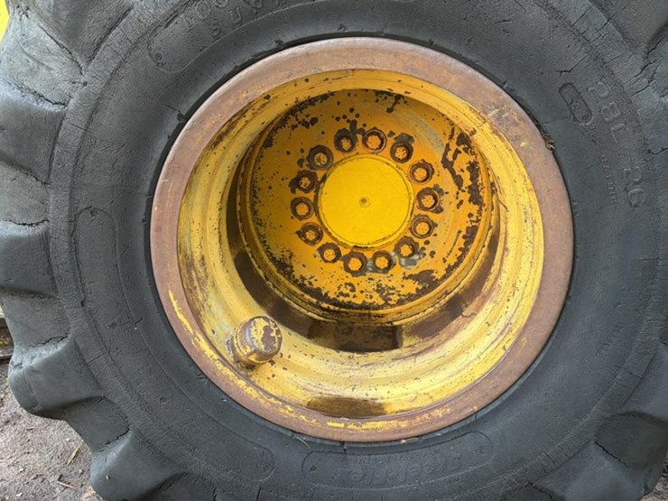 2006-deere-643h-image-30