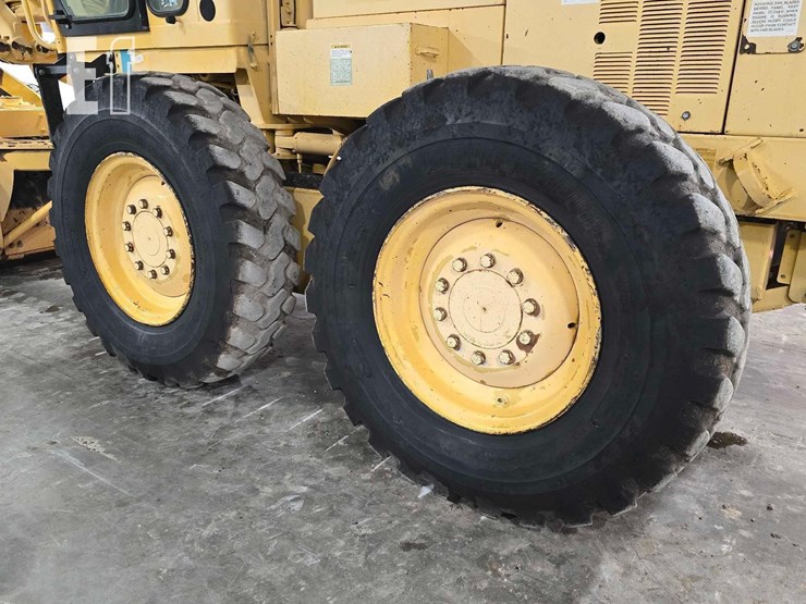 2000-caterpillar-120h-image-29