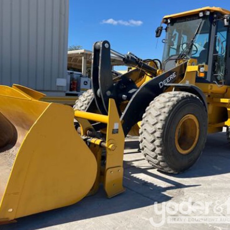 2023 DEERE 624P