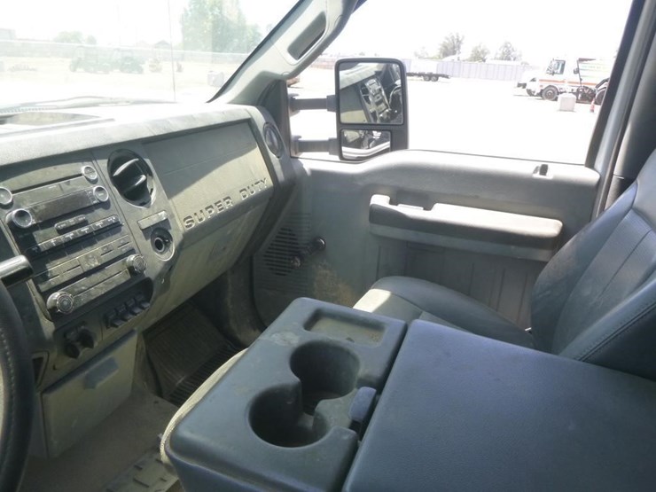 2011-ford-f550-image-7