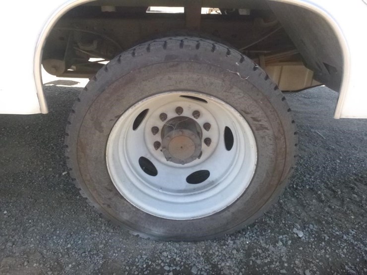 2005-ford-f450-image-17
