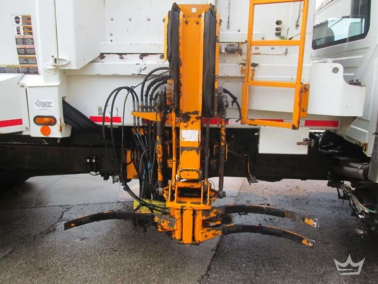 2011-international-workstar-7400-image-11