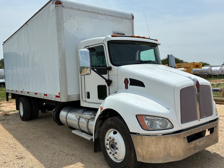 2017-kenworth-t270-image-3