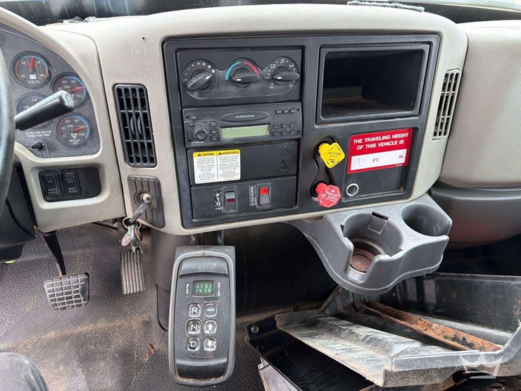 2008-international-durastar-4300-image-55