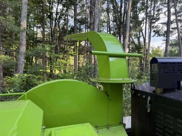 #159-•-2024-dyna-products-v12-31-towable-brush-chipper-image-34