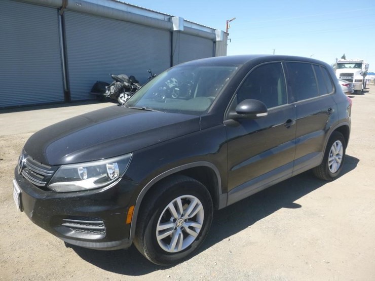 2012-volkswagen-tiguan-image-1
