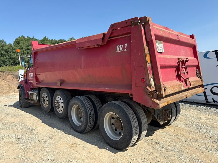 2007-sterling-l9500-image-3