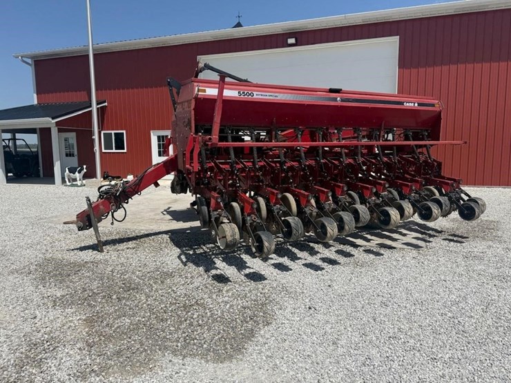 case-ih-5500-image-1
